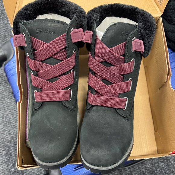 Skechers Leather Boots - Picture 4 of 8